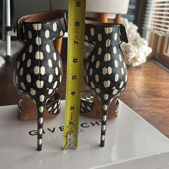 Givenchy high heel sandals - Picture 8 of 17